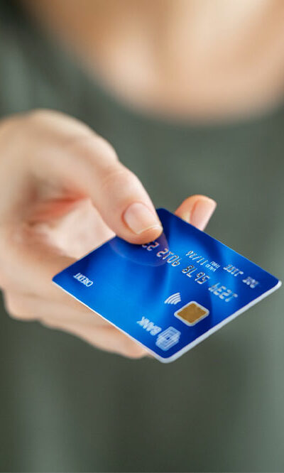 8 bad credit card habits to break today