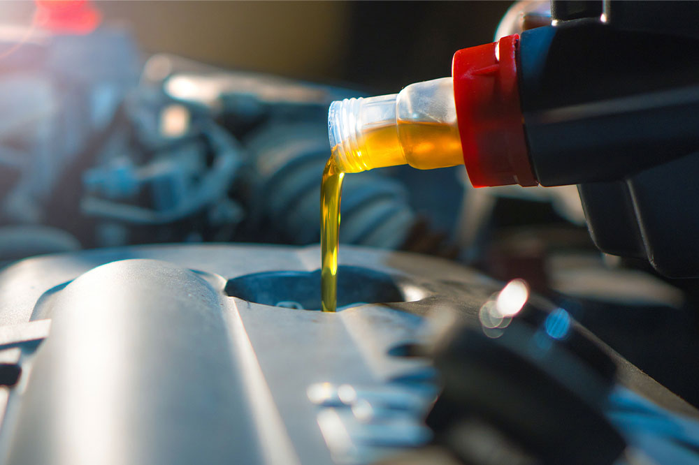 Avoid these 5 mistakes while replacing engine oil