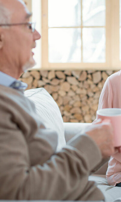 4 types of caregivers for seniors and tips to choose